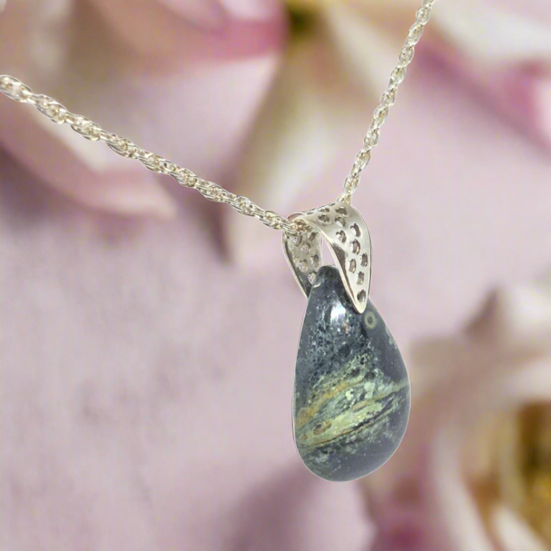 kambaba-jasper-stone-pendant-silver
