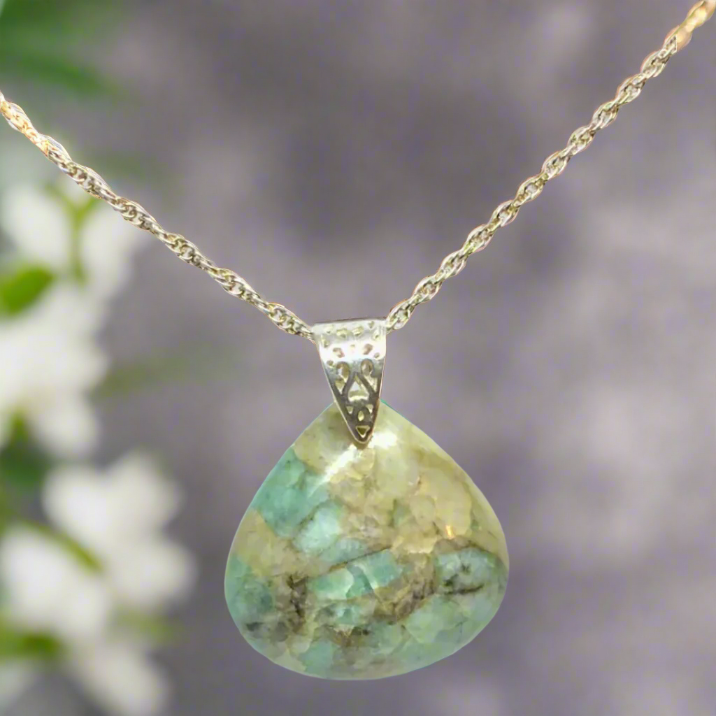 emerald-pendant-sterling-silver