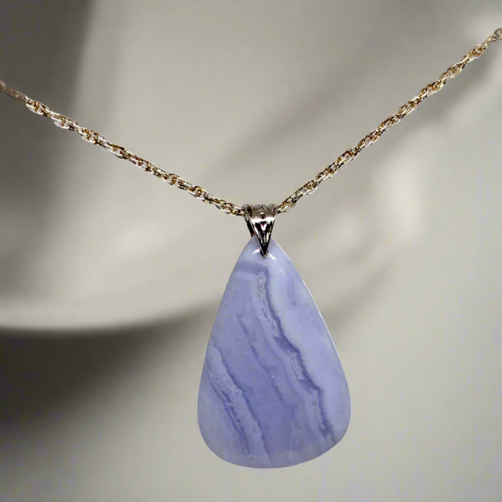 blue-lace-agate-pendant-canada