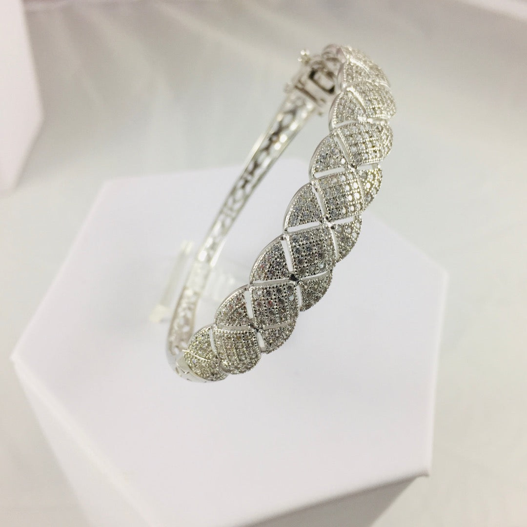 sterling-silver-bangle-style-bracelet-pave
