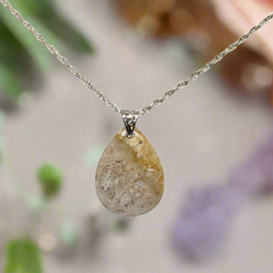 coral-pendant-arlana-exquisite-styles-canada