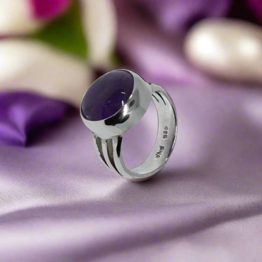 Amethyst Ring set in sterling silver 925